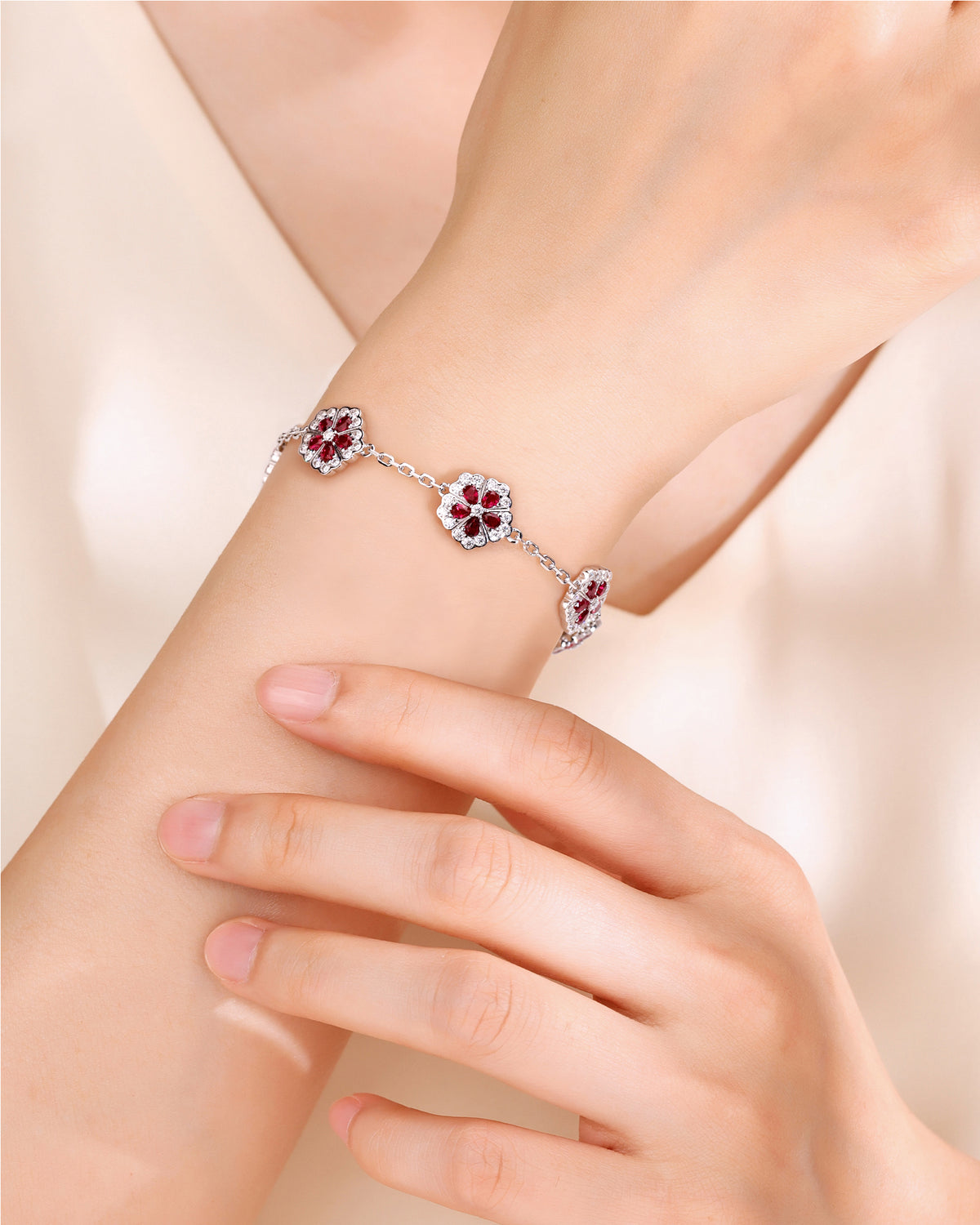 Pear 2*3MM Five Petal Flower Lab Ruby Bracelet for Party Certified